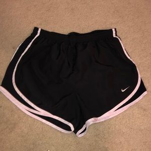 GREAT CONDITION NIKE SHORTS